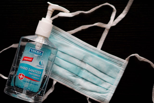 Facemasks Sanitiser